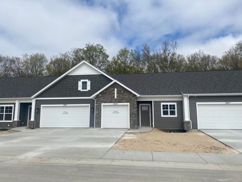 15-2835 W Cobblestone Ct Se, Kentwood, MI, 49512-5498 | Card Image