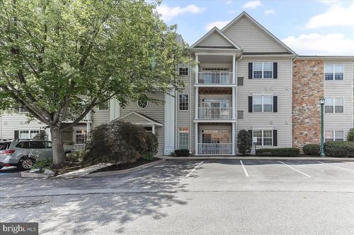 l-223 Victoria Gardens Dr, KENNETT SQUARE, PA, 19348-4124 | Card Image