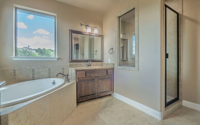 101 Stephanie Ln, House other with 4 bedrooms, 4 bathrooms and 4 parking in Lakeway TX | Image 18
