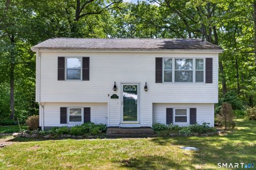 61 Stewart Rd, Pawcatuck, CT, 06379-2022 | Card Image
