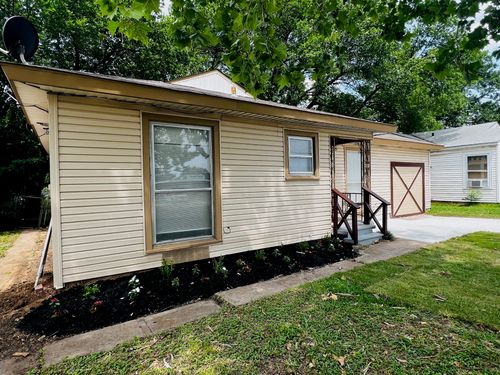 1026 Sw 3rd St, Grand Prairie, TX, 75051-3033 | Card Image