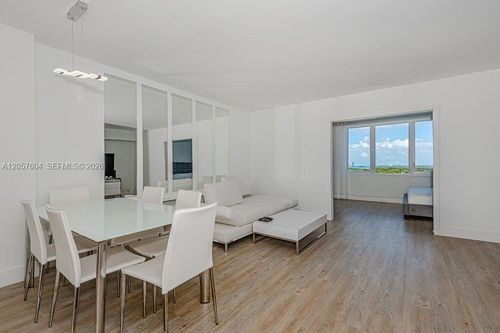 1528-2301 Collins Ave, Miami Beach, FL, 33139-1639 | Card Image