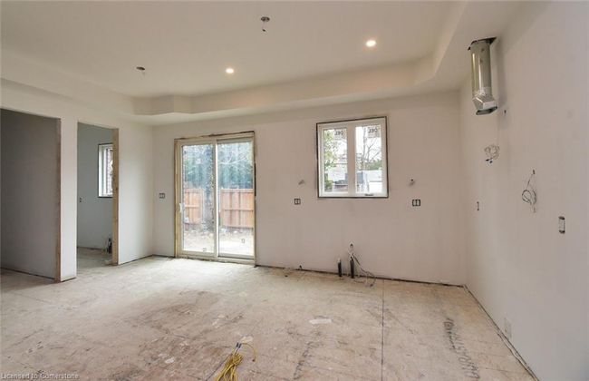 279 Hess St S, House other with 4 bedrooms, 4 bathrooms and 2 parking in Hamilton ON | Image 4