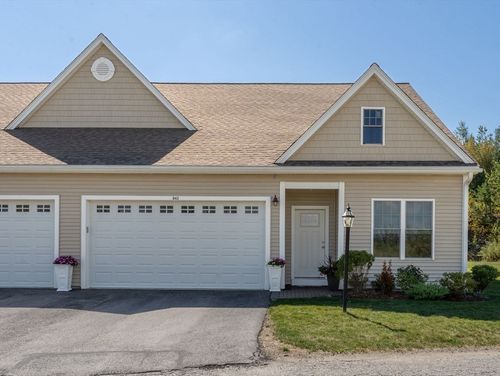 843-843 Ledgewood Way, Clinton, MA, 01510-3940 | Card Image