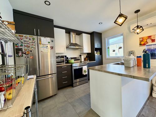 6266 Rue Berlioz, Lévis, QC, G6Y0K6 | Card Image
