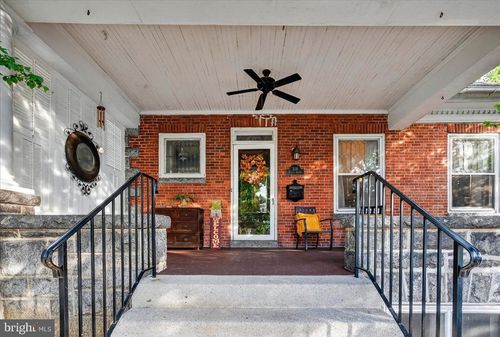 518 Walnut St, ROYERSFORD, PA, 19468-2378 | Card Image