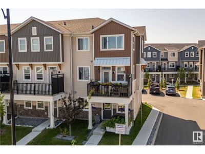 2092 Wonnacott Way Sw, Townhouse with 3 bedrooms, 3 bathrooms and 2 parking in Edmonton AB | Image 3