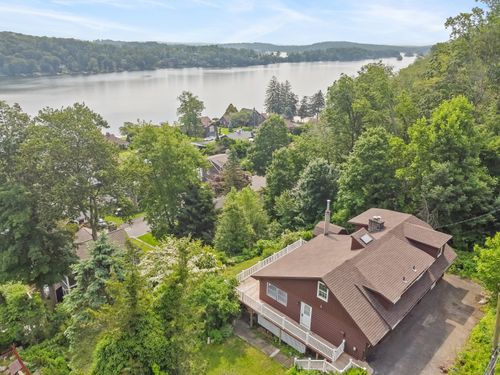 9 Overlook Rd, New Fairfield, CT, 06812-4219 | Card Image