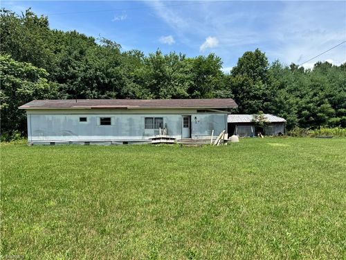 278 W Old Berry Ln, Roaring River, NC, 28669-8363 | Card Image
