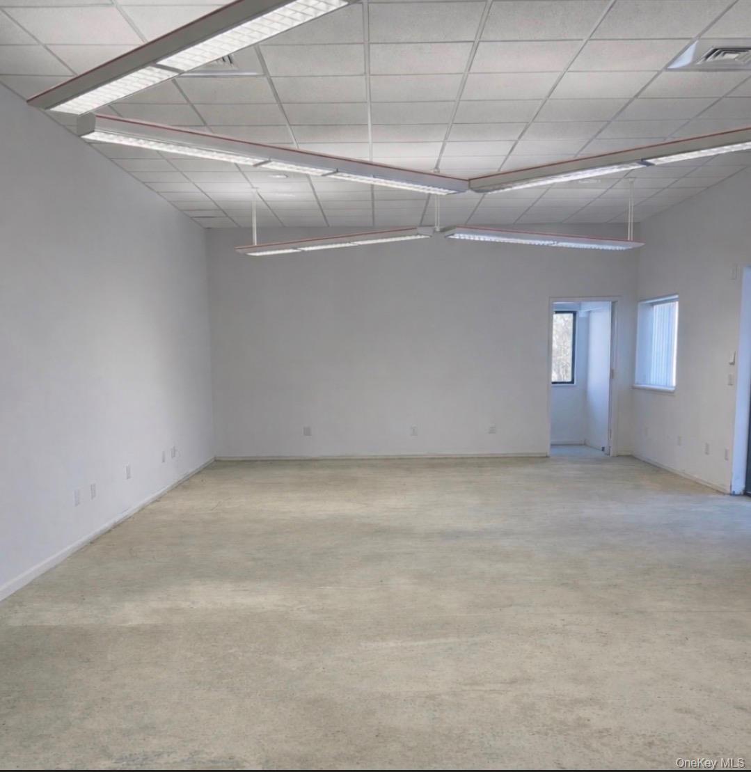 Commercial Lease in Lloyd 4