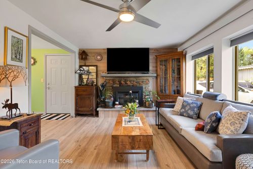 3850 S Meadow Dr, Jackson, WY, 83001-9430 | Card Image