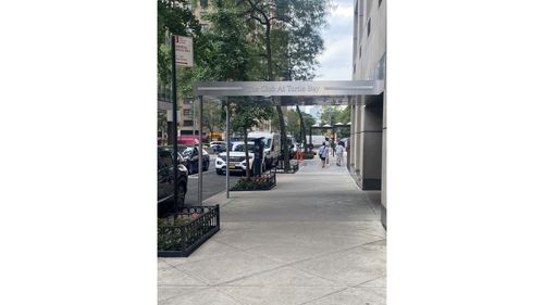 15e-236 E 47th St, New York, NY, 10017-2142 | Card Image