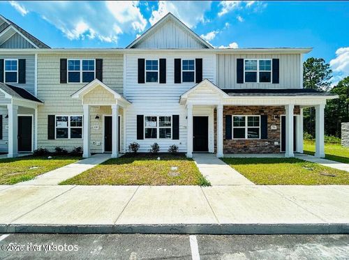 733 Cross St, Sneads Ferry, NC, 28460 | Card Image