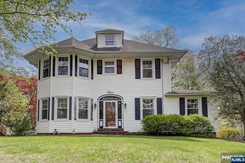 12 Linwood Ter, Caldwell, NJ, 07006-5318 | Card Image