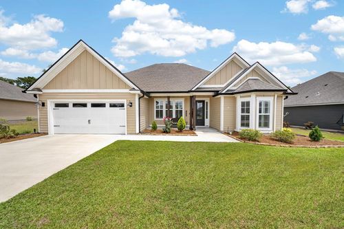 3059 Reynolda Dr, Hahira, GA, 31632-1366 | Card Image