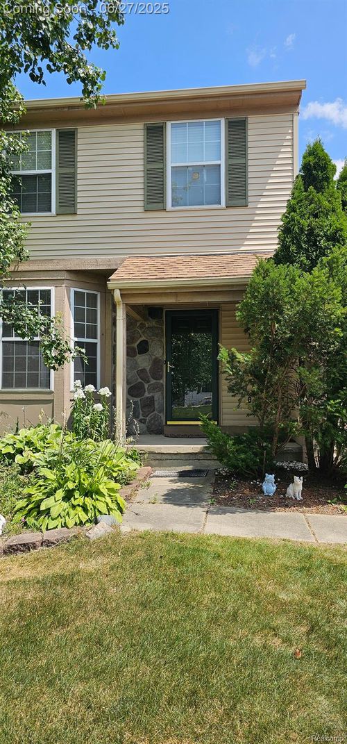 7027 Hogan Dr, Ypsilanti, MI, 48197-6150 | Card Image