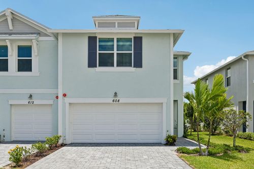 608 Salisbury Cir, Fort Pierce, FL, 34982-3990 | Card Image