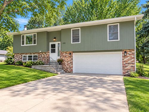 1301 9th St Se, Willmar, MN, 56201-5408 | Card Image