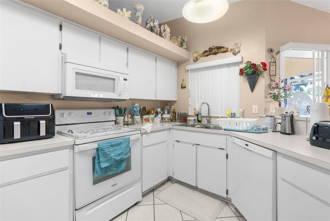 3195 Montague Ave, House other with 3 bedrooms, 2 bathrooms and null parking in Spring Hill FL | Image 7