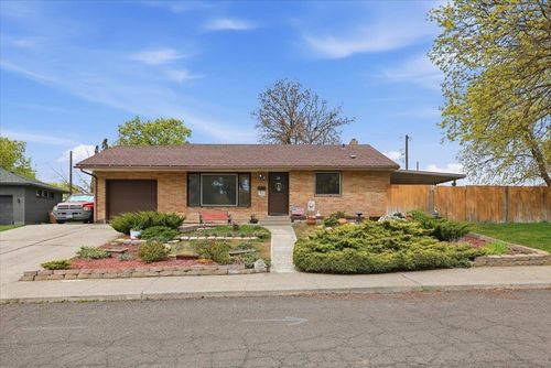 3150 W Queen Pl, Spokane, WA, 99205-5962 | Card Image