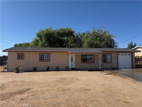 14665 Ranchero Rd, Hesperia, CA, 92345-4153 | Card Image