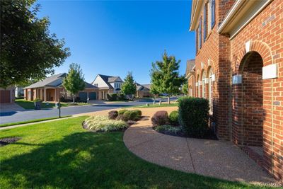 909 Belva Lane, Condo with 3 bedrooms, 2 bathrooms and null parking in Glen Allen VA | Image 2