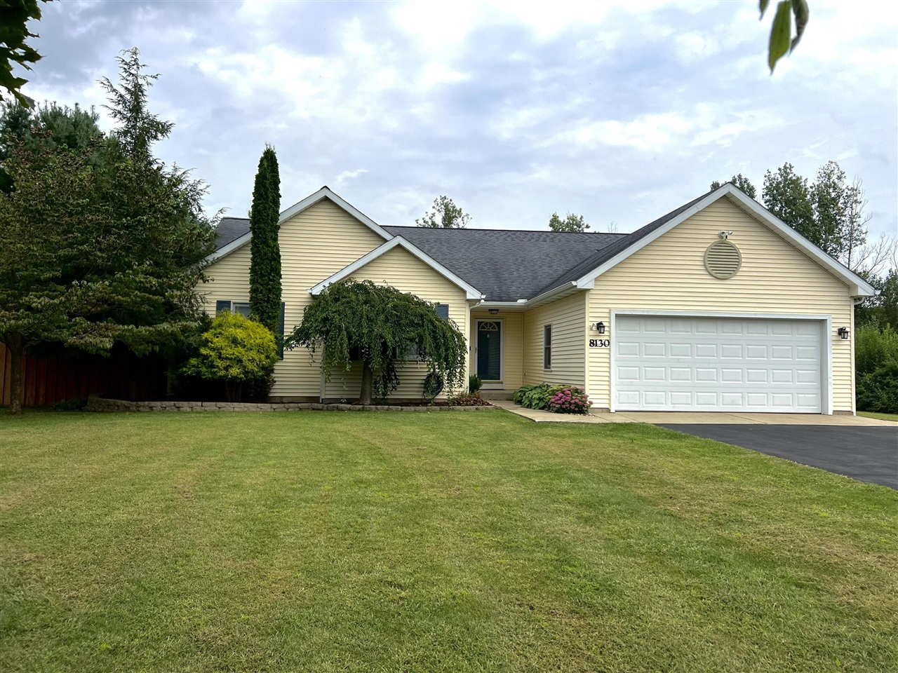 27th St, Richland, MI 49083