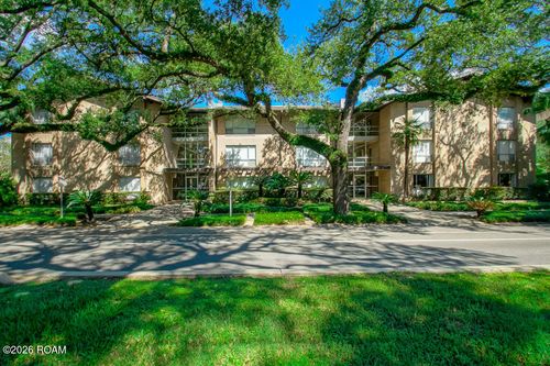 apt-121-4007 Saint Charles Ave, New Orleans, LA, 70115-4758 | Card Image