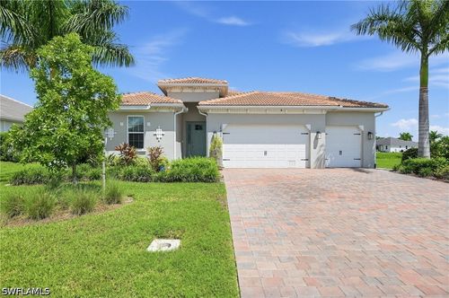 18456 Royal Hammock Blvd, NAPLES, FL, 34114-8946 | Card Image