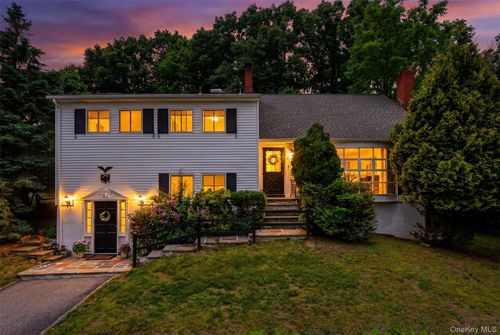 2 Burkewood Rd, Hartsdale, NY, 10530-2933 | Card Image