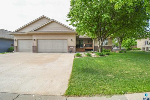 5125 S Manchester Ct, Sioux Falls, SD, 57108-4820 | Card Image