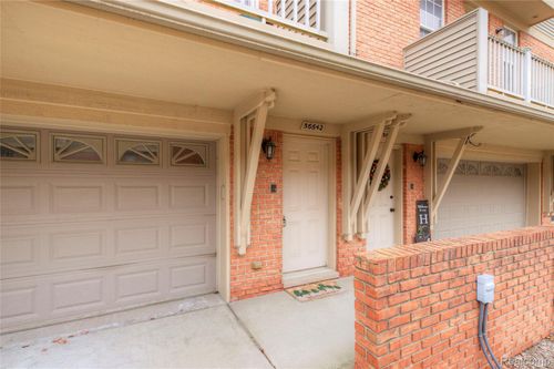 56642 Sunset Dr, Shelby Township, MI, 48316-5741 | Card Image