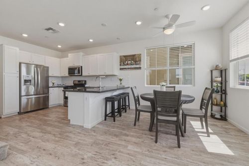 1180 Julia Cir, Hollister, CA, 95023 | Card Image