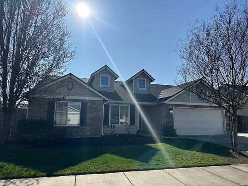 3107 W Oriole Ave, Visalia, CA, 93291-8709 | Card Image