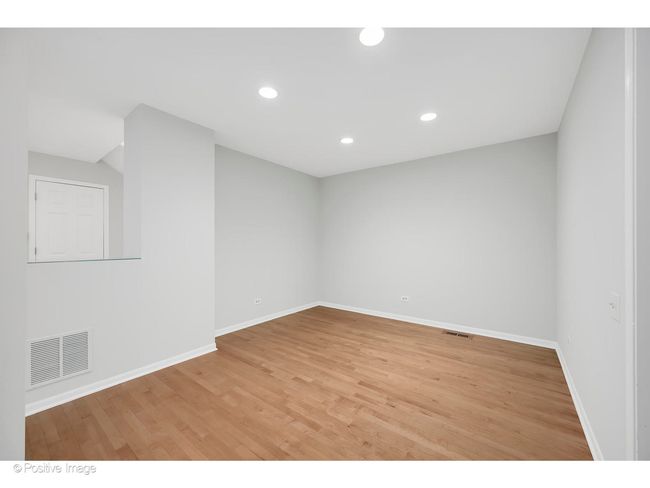 509 Burr Oak Pl, Home with 2 bedrooms, 4 bathrooms and null parking in Hinsdale IL | Image 4
