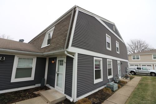 360 Farmingdale Cir, Vernon Hills, IL, 60061-1910 | Card Image