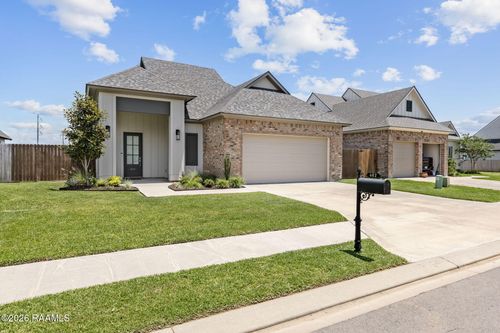 402 Last Quarter Dr, Youngsville, LA, 70592-6797 | Card Image