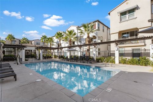 427 Carina Gln, Escondido, CA, 92025-6485 | Card Image