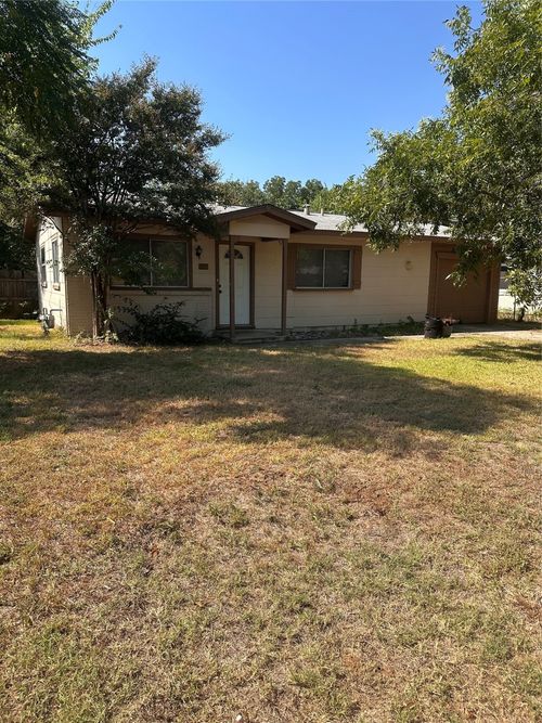 761 Thomas Ave, Hurst, TX, 76053-6437 | Card Image