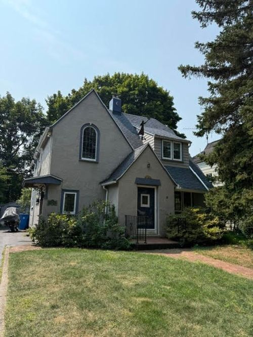 95 Castlebar Rd, Rochester, NY, 14610-2812 | Card Image