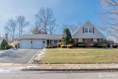 2 Brentwood Rd, Matawan, NJ, 07747-3721 | Card Image