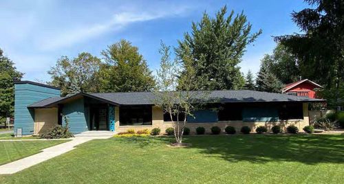 460 Fremont St, Douglas, MI, 49406-5179 | Card Image