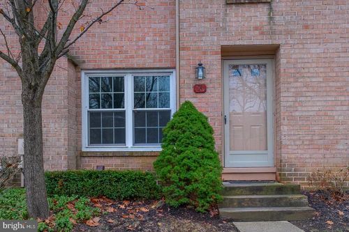 26 Rampart Dr, CHESTERBROOK, PA, 19087-5843 | Card Image