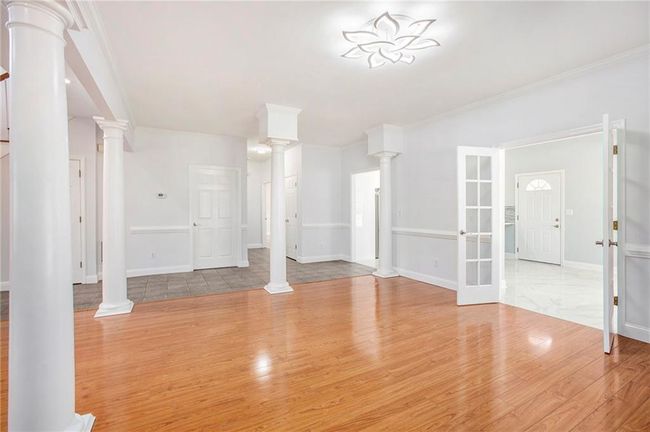 4505 Lakefield Bnd, House other with 4 bedrooms, 3 bathrooms and 2 parking in Berkeley Lake GA | Image 11