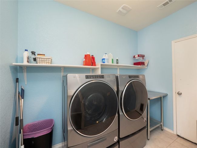 6900 Midlothian Dr, House other with 5 bedrooms, 4 bathrooms and 2 parking in Austin TX | Image 21