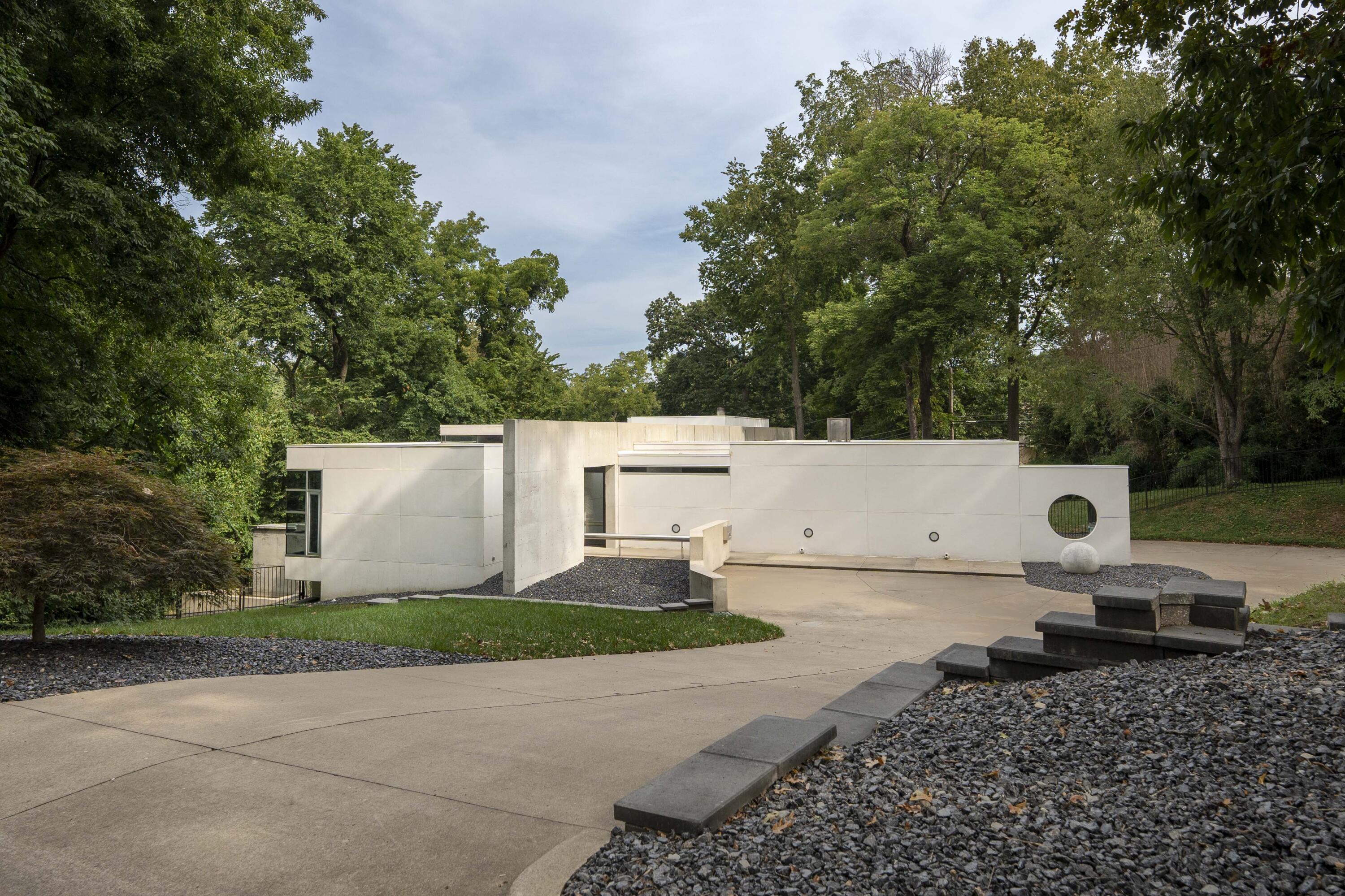 Inglewood Ct, Springfield, MO 65804