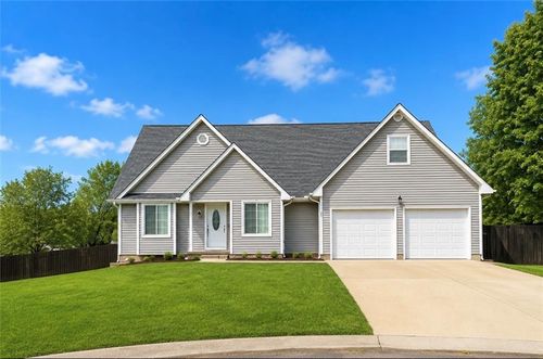 4521 Park 10 Ct, Leavenworth, KS, 66048-5555 | Card Image
