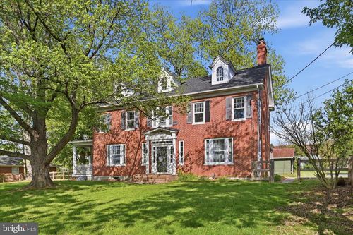 4737 Valley Pike, STEPHENS CITY, VA, 22655-3906 | Card Image