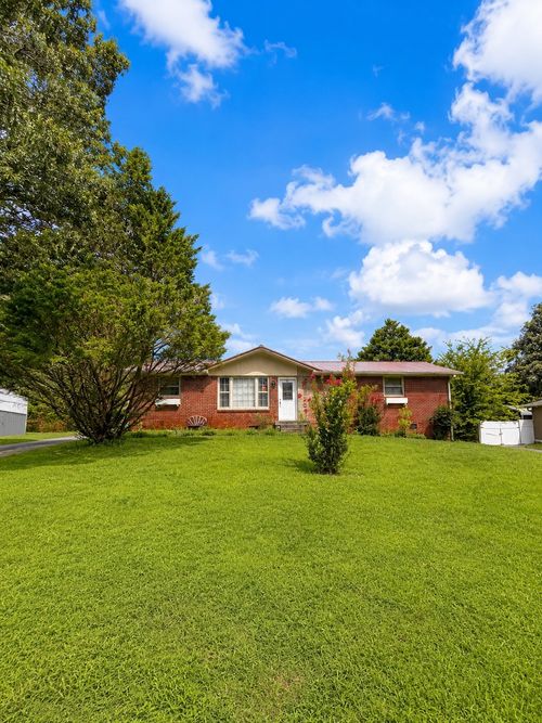 204 Lakeshore Dr, Mc Minnville, TN, 37110-2353 | Card Image