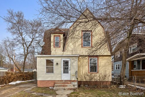 619 Oakdale St, Grand Rapids, MI, 49507-1801 | Card Image